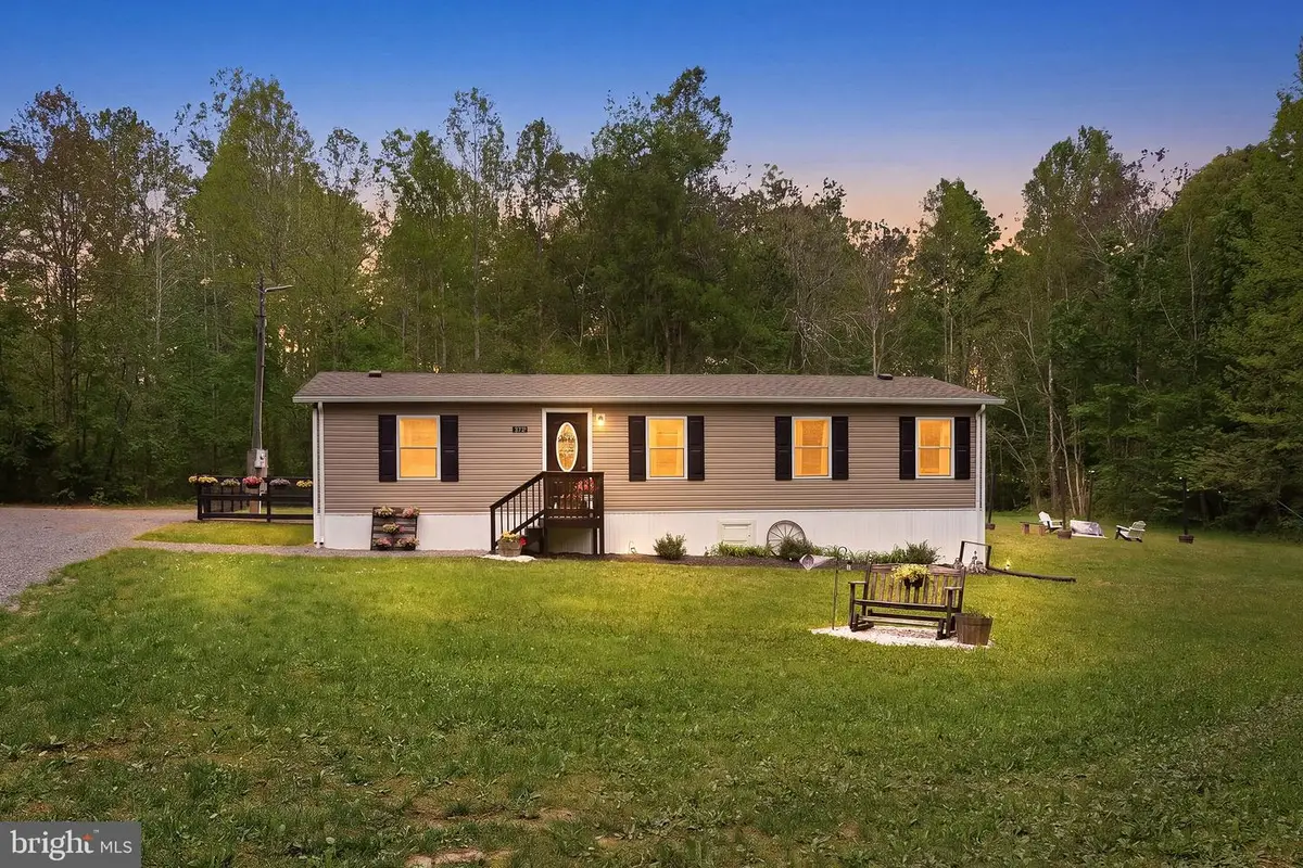 135 Heavenly Dove Dr, Mineral, VA 23117 - #1