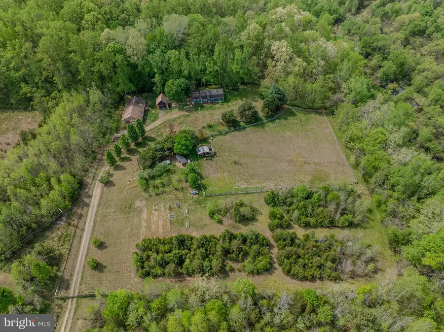 516 Apple Grove Rd, Mineral, VA 23117 - #2