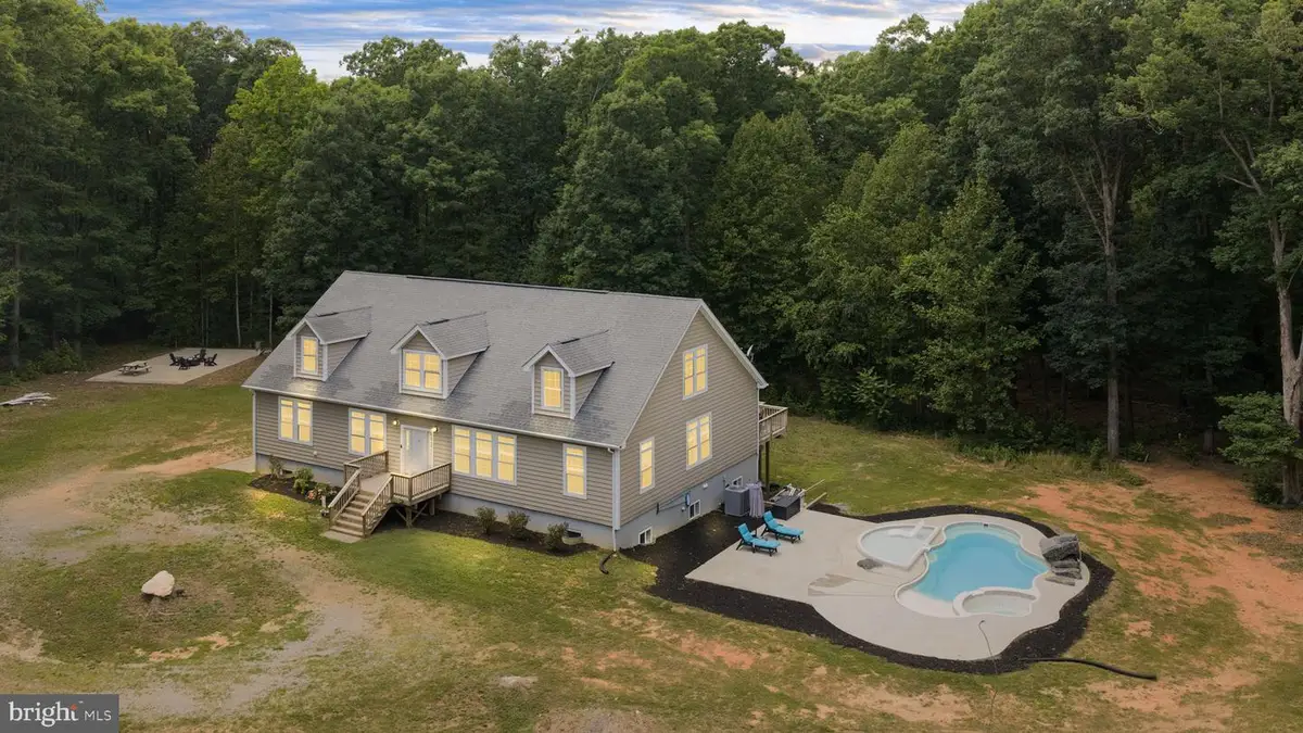 1271 Apple Grove Rd, Mineral, VA 23117 - #1