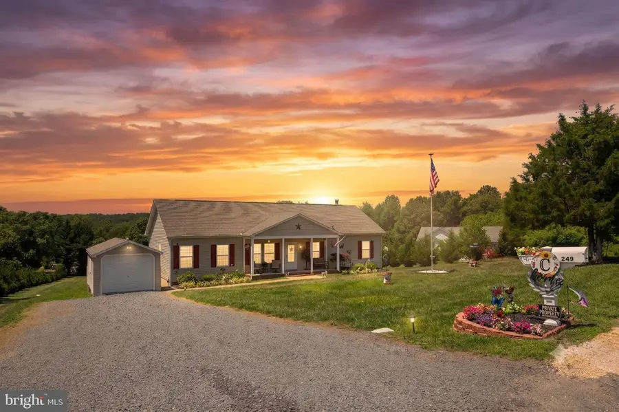 249 Derby Ln, Louisa, VA 23093 - #2