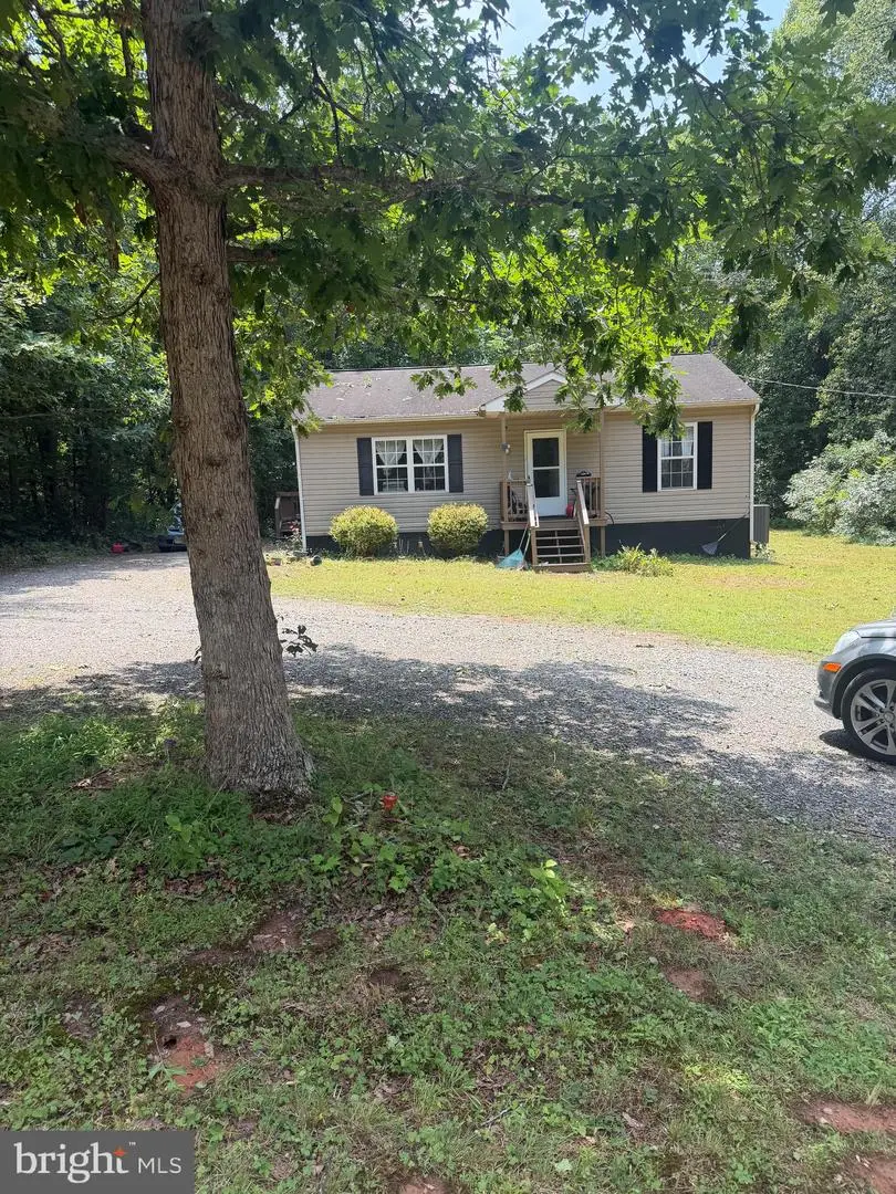143 Oakland Pl, Louisa, VA 23093 - #1