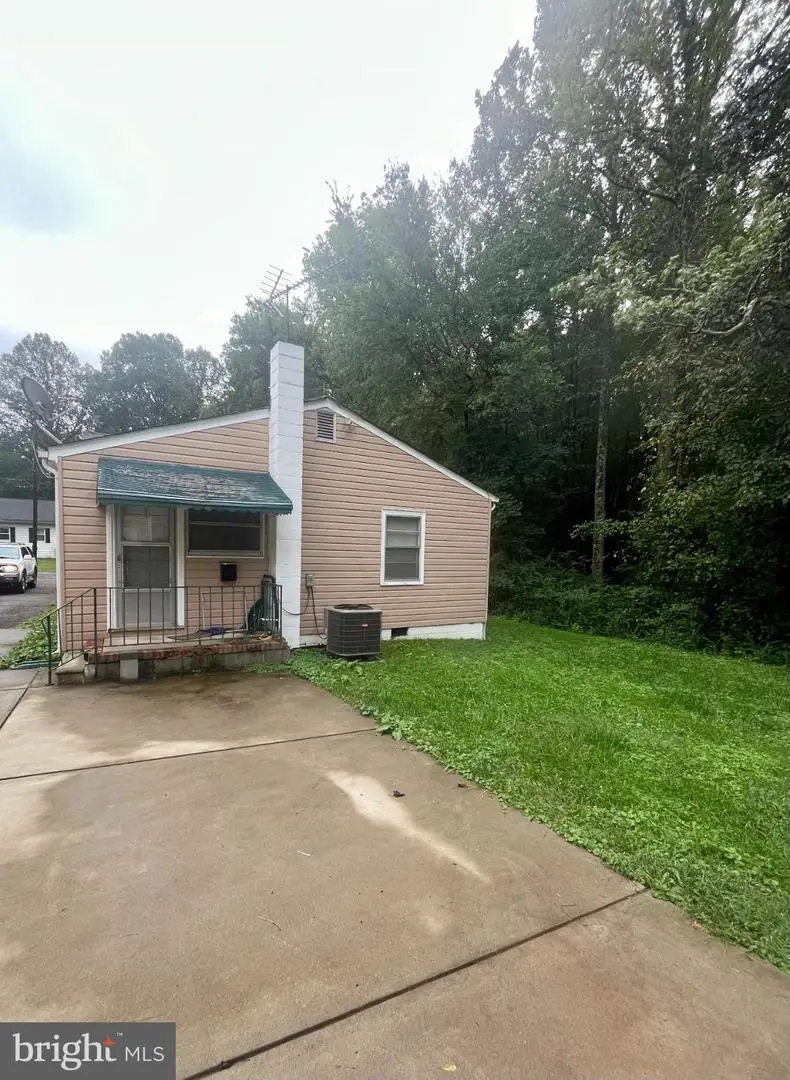 100 South St, Louisa, VA 23093 - #3