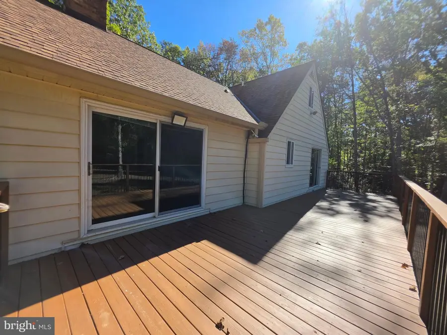 405 Walnut Shade Rd, Louisa, VA 23093 - #3