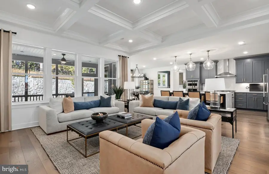 42718 Cannon Chapel Dr, Leesburg, VA 20176 - Image #2