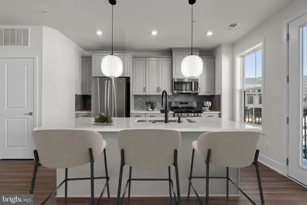 43294 Farringdon Sq, BROADLANDS, VA 20148