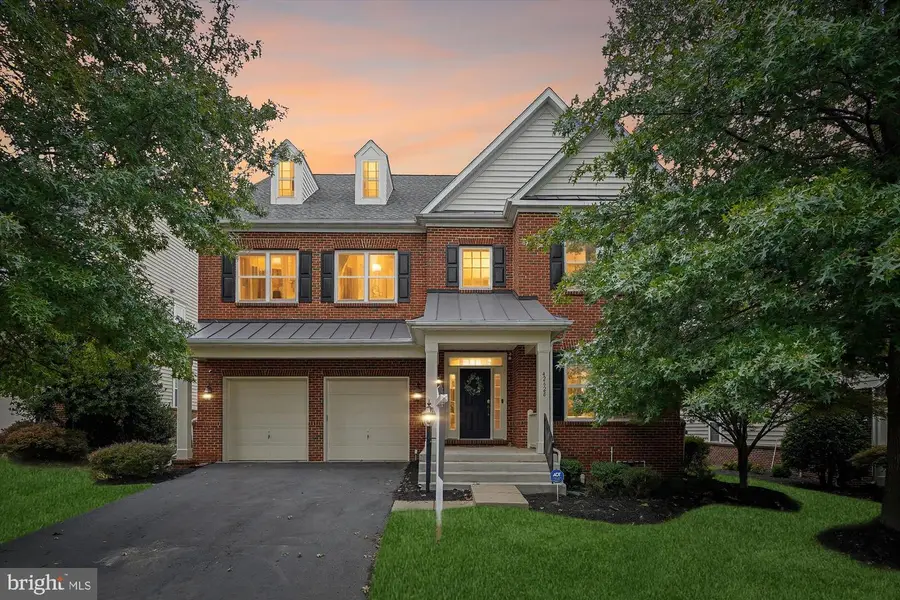 42628 Emperor Dr, Brambleton, VA 20148 - Image #2