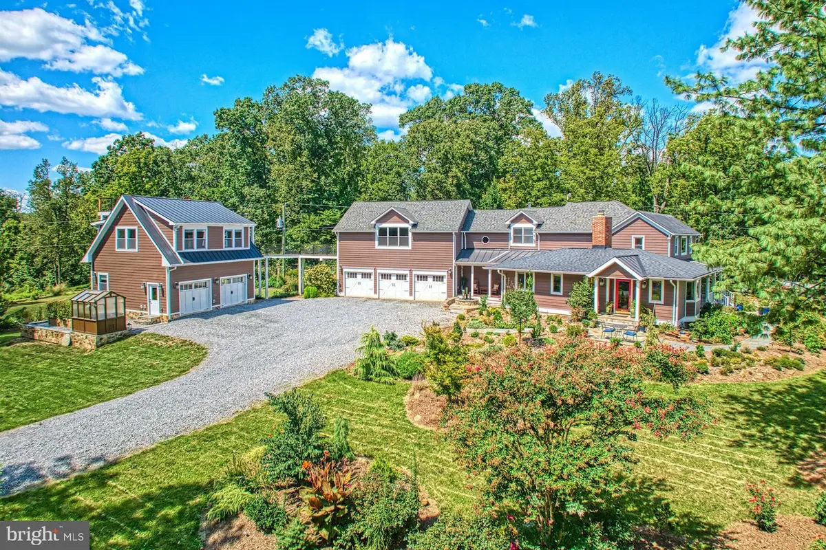 16555 Old Waterford Rd, Paeonian Springs, VA 20129 - Image #1