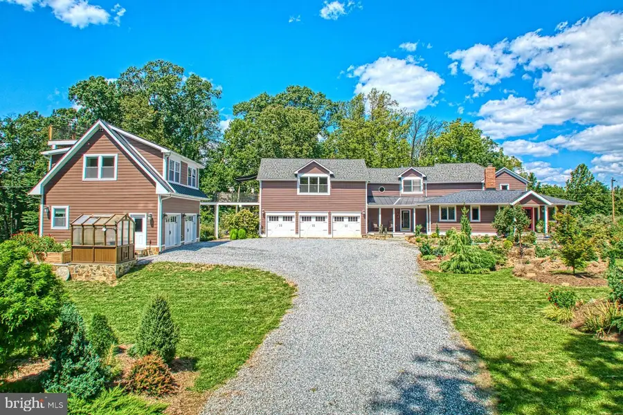 16555 Old Waterford Rd, Paeonian Springs, VA 20129 - Image #2