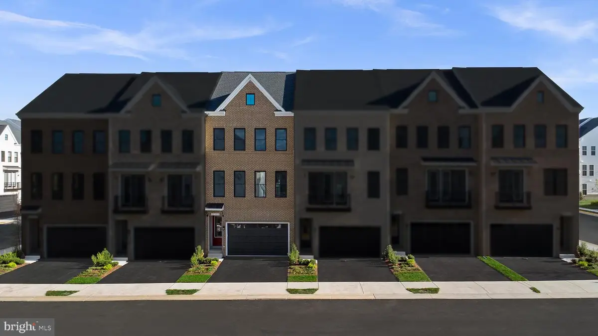 42125 Picasso Sq, Ashburn, VA 20148 - Image #1