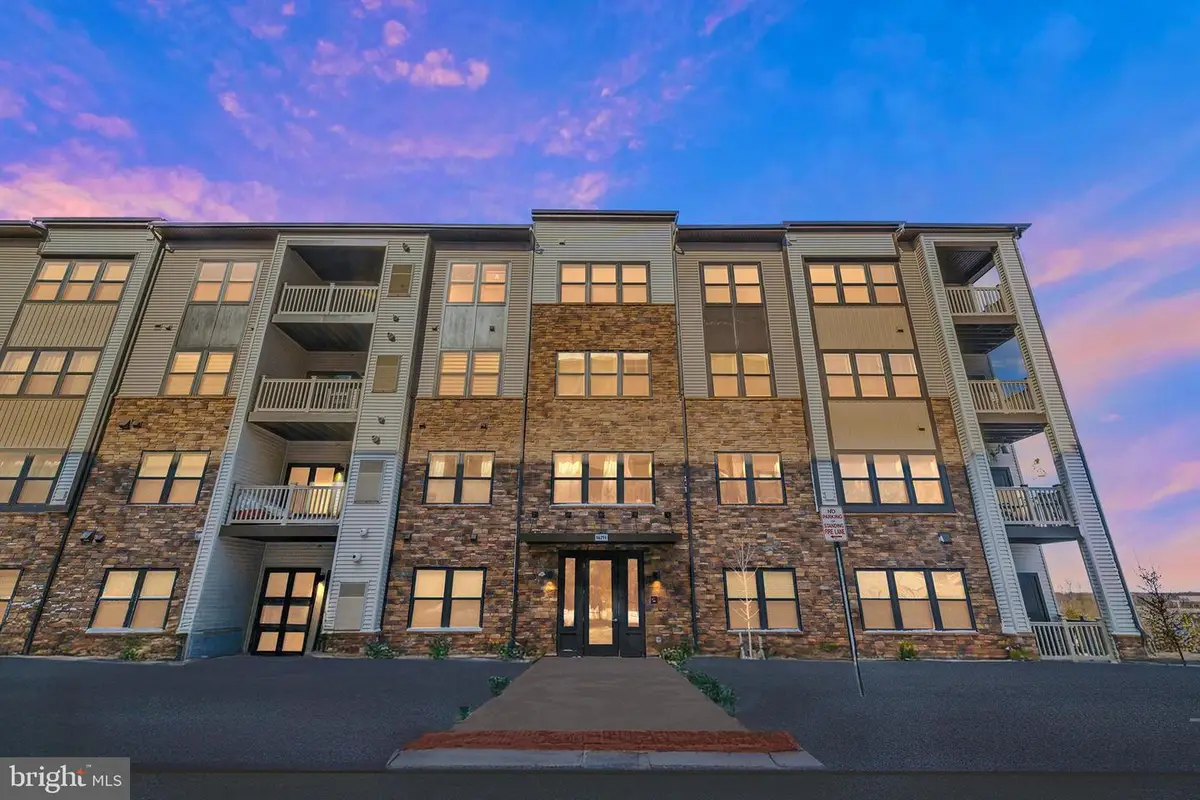 46294 Mount Milstead Ter #400, Sterling, VA 20164 - Image #1