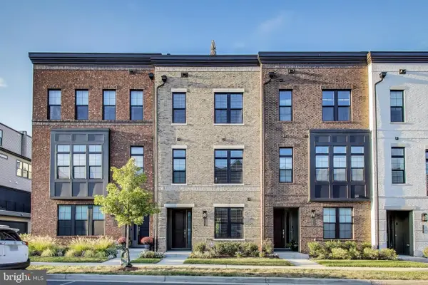 43466 Grandmoore St, ASHBURN, VA 20148