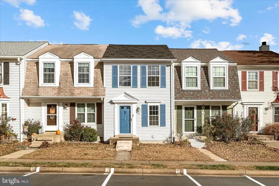 15 Marian Ct, Sterling, VA 20165 - Image #2