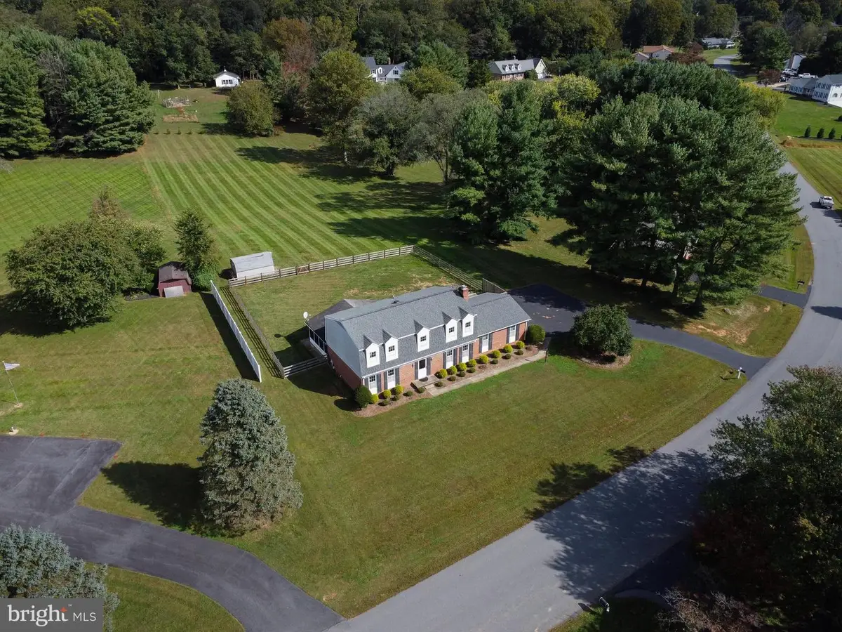 17412 Madison Ave, Hamilton, VA 20158 - Image #1