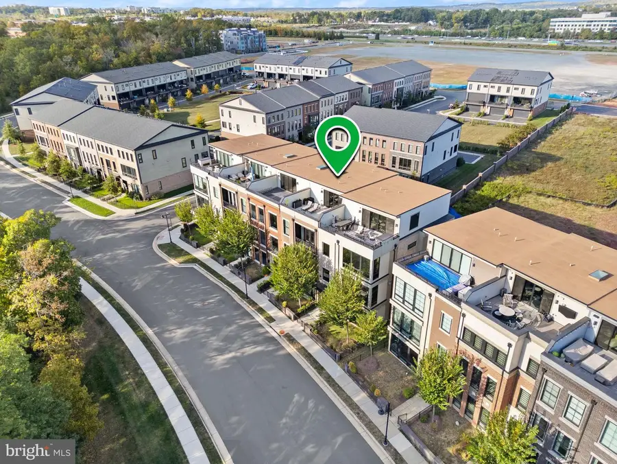 20304 Northpark Dr, Ashburn, VA 20147 - Image #2