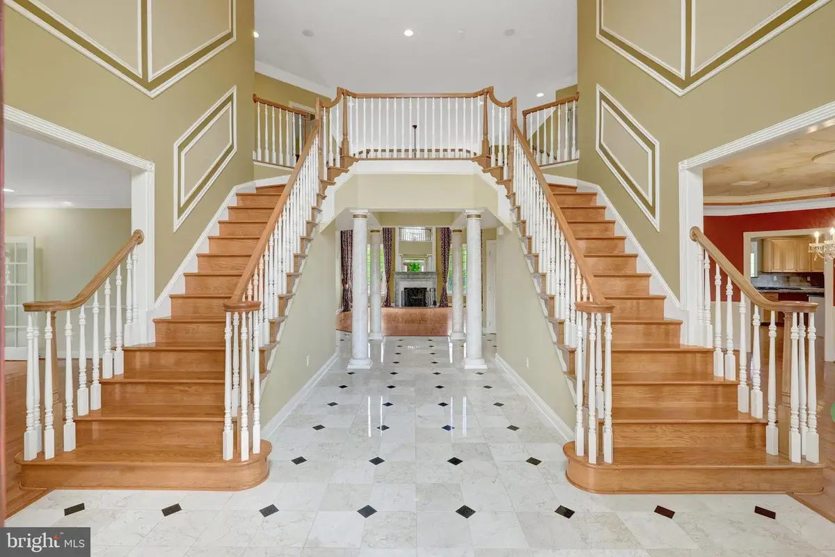 40870 Beechnut Rd, Leesburg, VA 20175 - Image #1