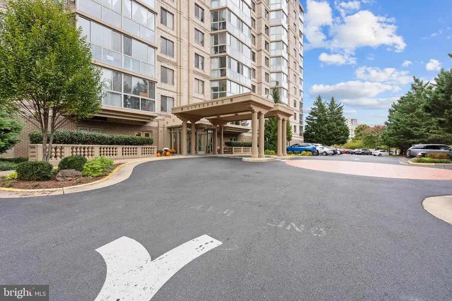 19385 Cypress Ridge Ter #914, Leesburg, VA 20176 - Image #2