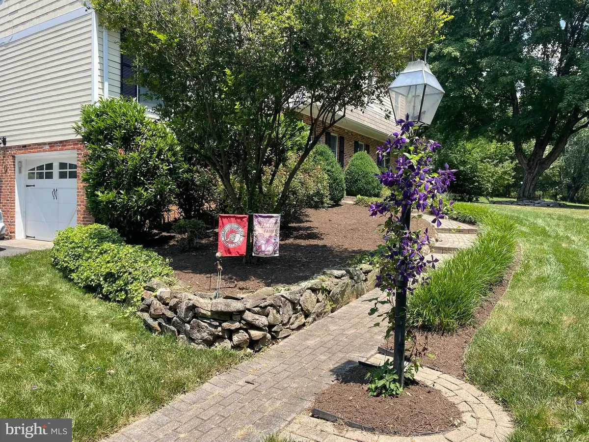 531 S Nursery Ave, Purcellville, VA 20132 - #1