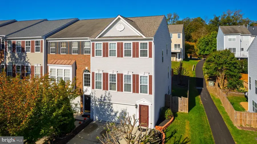 18483 Wide Meadow Sq, Leesburg, VA 20176 - Image #2