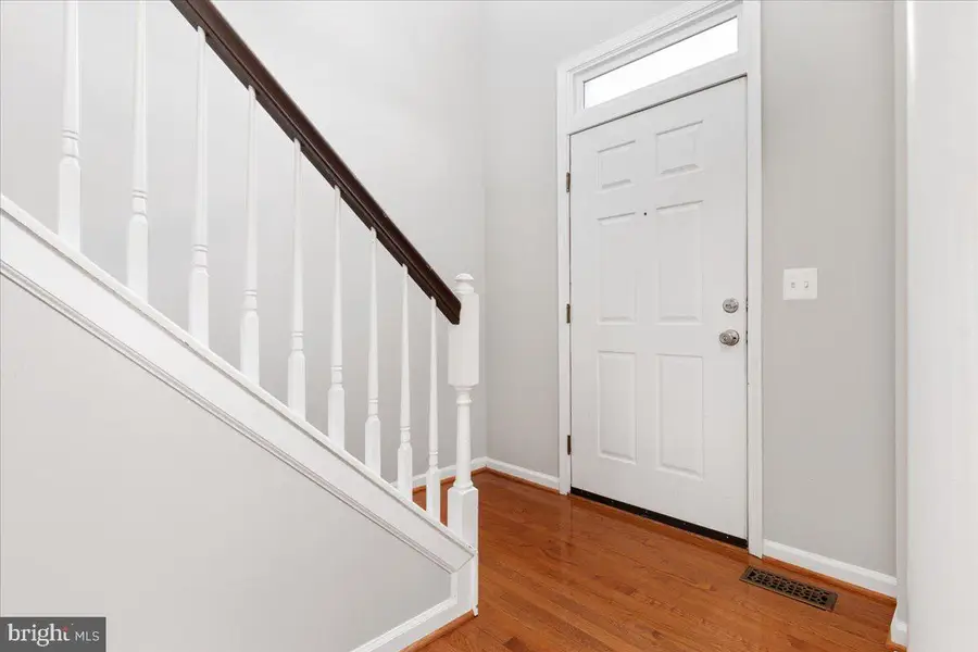 18688 Potomac Station Dr, Leesburg, VA 20176 - Image #3