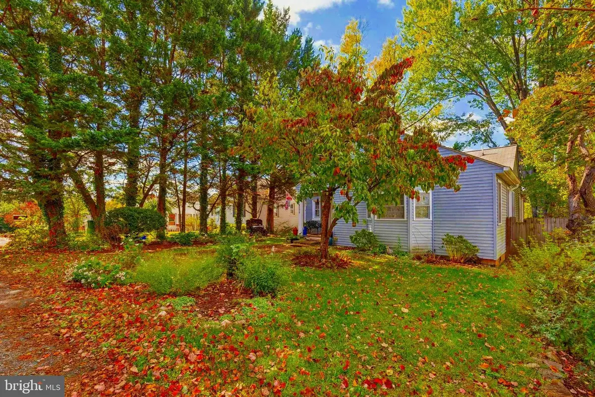 208 Chestnut St, Middleburg, VA 20117 - Image #1