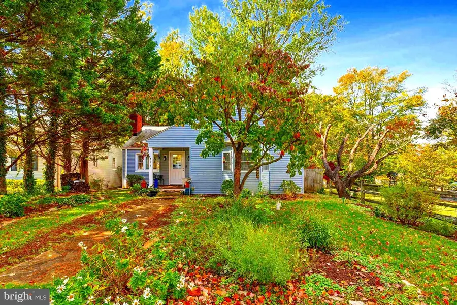 208 Chestnut St, Middleburg, VA 20117 - Image #2