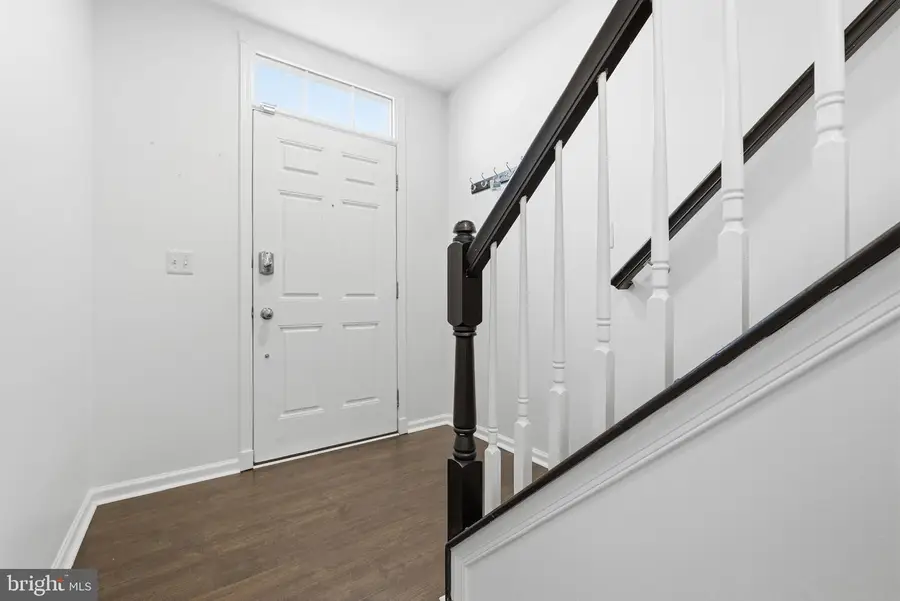 42799 Sykes Ter, Chantilly, VA 20152 - Image #3