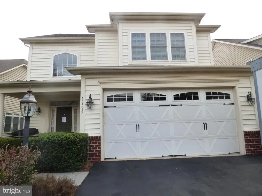 44529 Blueridge Meadows Dr, Ashburn, VA 20147 - Image #2