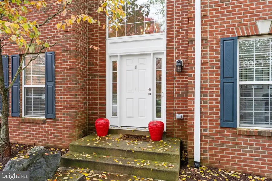 913 Strawberry Ct, Purcellville, VA 20132 - Image #2