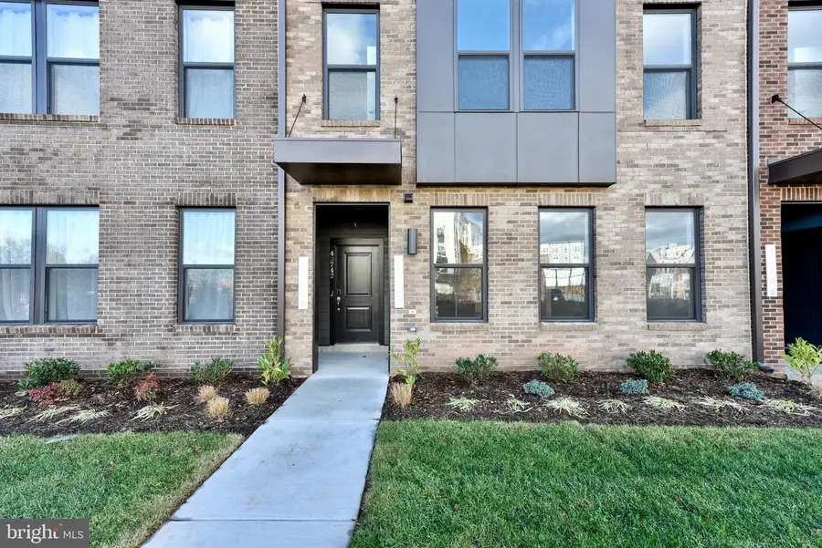 43740 Transit Sq, Ashburn, VA 20147 - Image #2