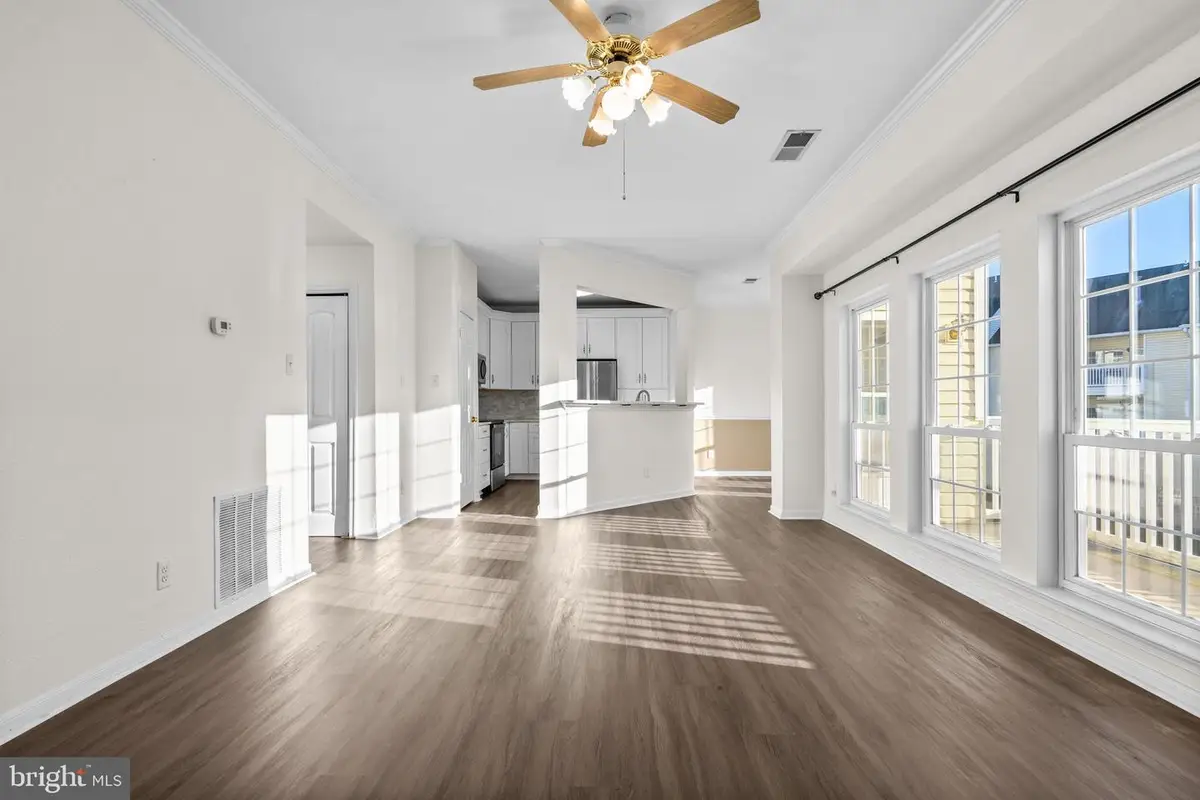 664 Gateway Dr Se #314, Leesburg, VA 20175 - Image #1