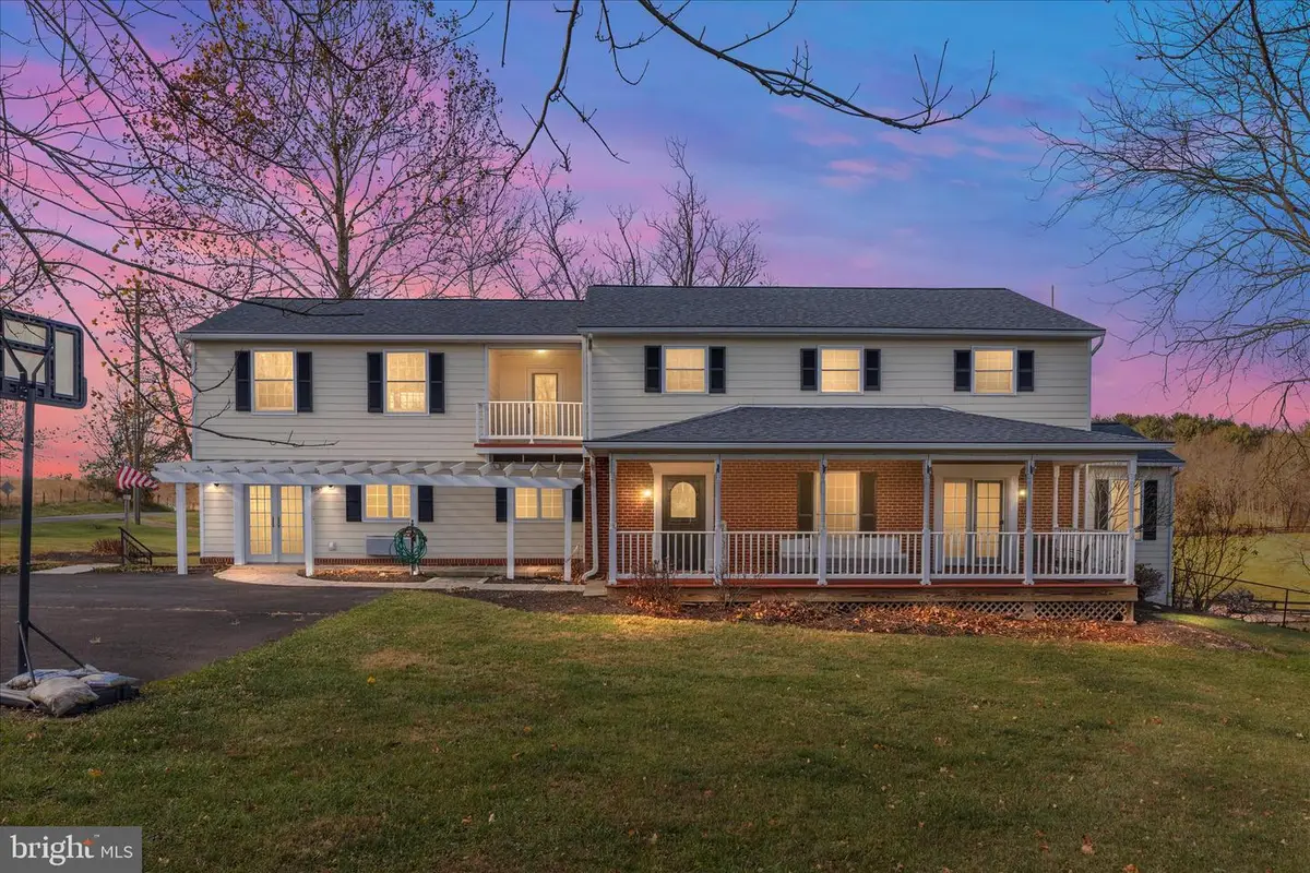 39704 Rickard Rd, Lovettsville, VA 20180 - Image #1