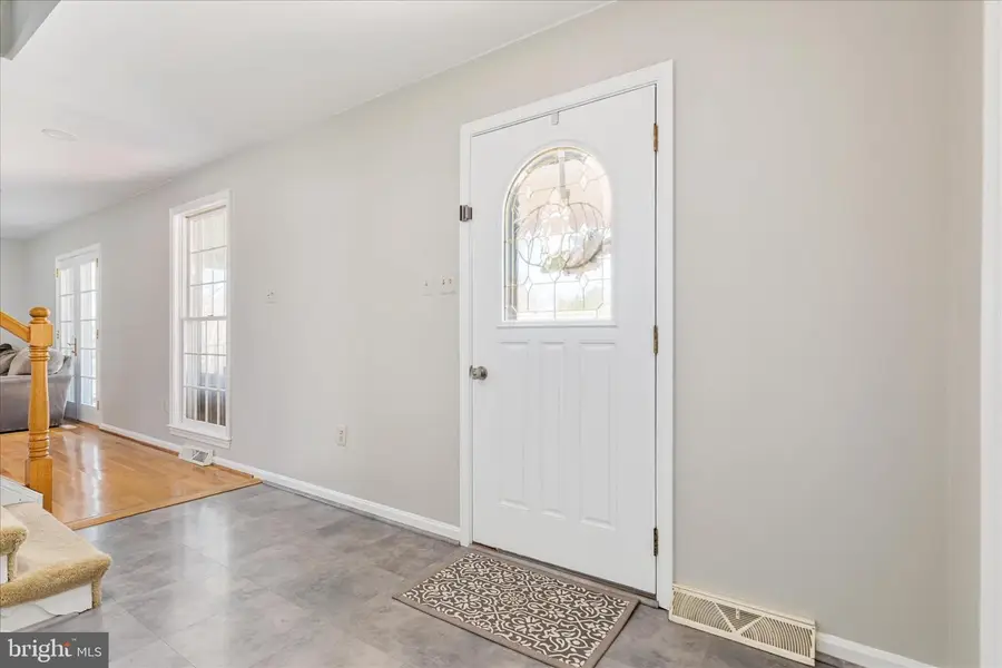 39704 Rickard Rd, Lovettsville, VA 20180 - Image #3