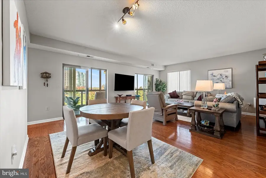 19375 Cypress Ridge Ter #207, Leesburg, VA 20176 - Image #3