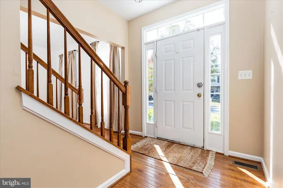 17148 Magic Mountain Dr, Round Hill, VA 20141 - Image #3