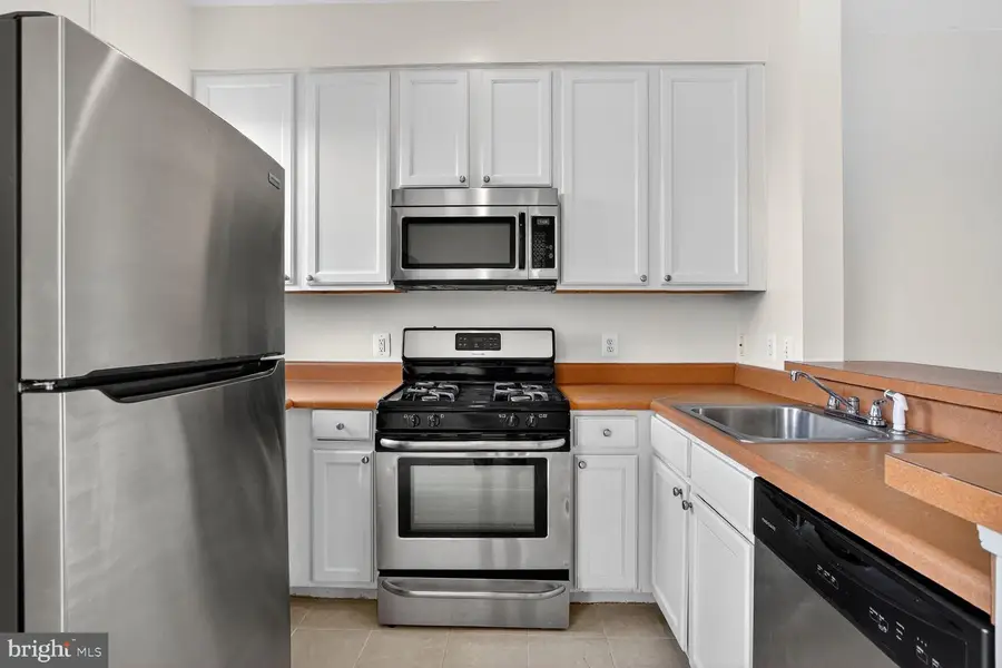 22976 Fontwell Sq, Sterling, VA 20166 - Image #3