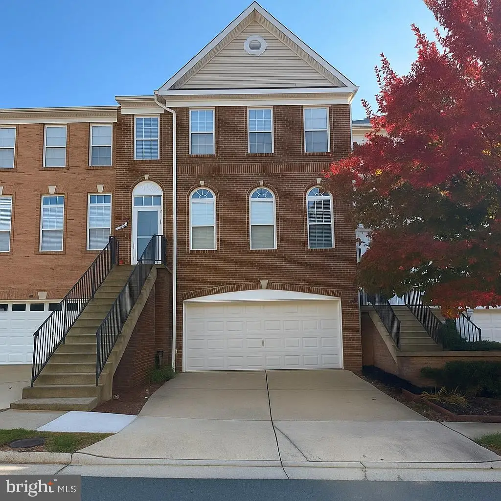 21480 Trowbridge Sq, Ashburn, VA 20147 - Image #1