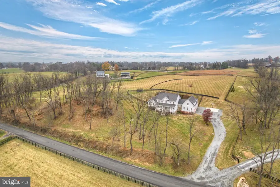 15718 Old Waterford Rd, Paeonian Springs, VA 20129 - Image #3