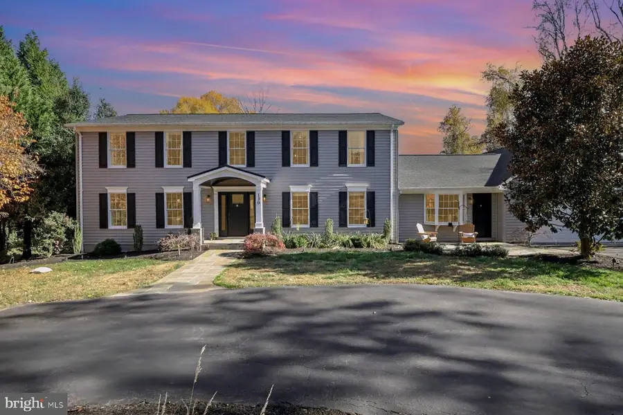 130 Lakeland Dr, Sterling, VA 20164 - Image #2