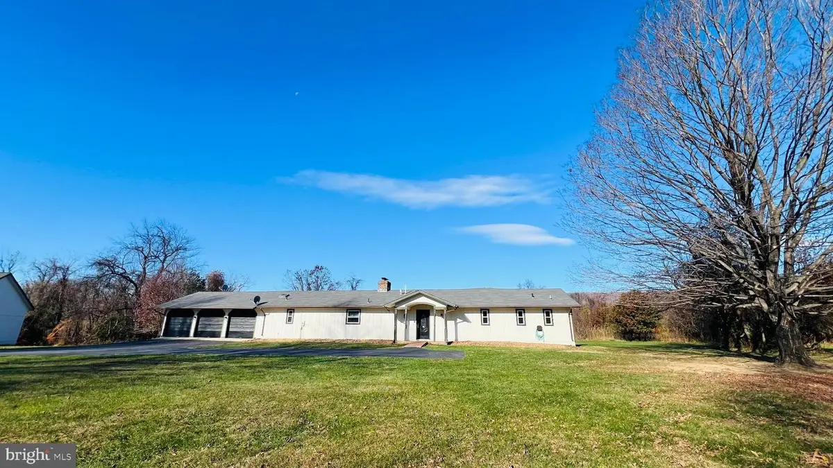 33900 Austin Grove Rd, Bluemont, VA 20135 - Image #1