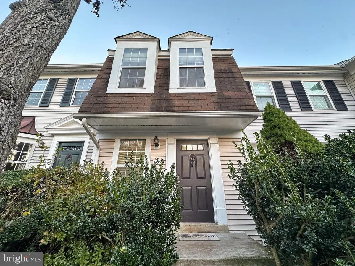 3 Palmer Ct, Sterling, VA 20165 - Image #1