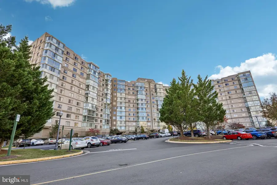 19375 Cypress Ridge Ter #601, Leesburg, VA 20176 - Image #3