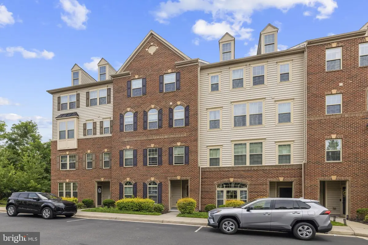 42230 Piebald Sq, Aldie, VA 20105 - #1