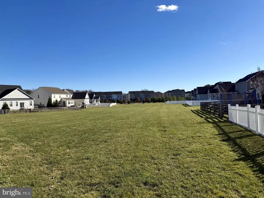 216 Upper Heyford Pl, Purcellville, VA 20132 - Image #2