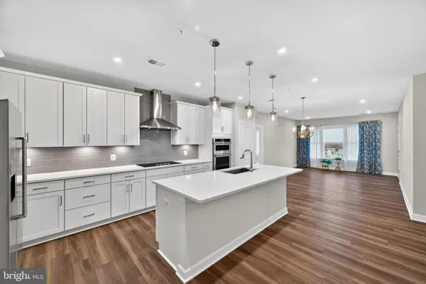 21630 Hawksbill High Cir #403, STERLING, VA 20164