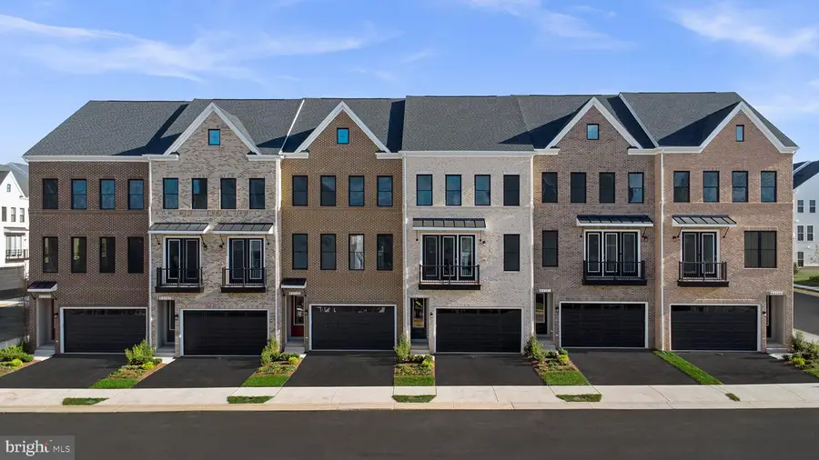 42119 Picasso Sq, Ashburn, VA 20148 - Image #2