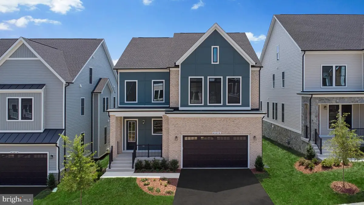 41878 Night Nurse Cir, Brambleton, VA 20148 - Image #1