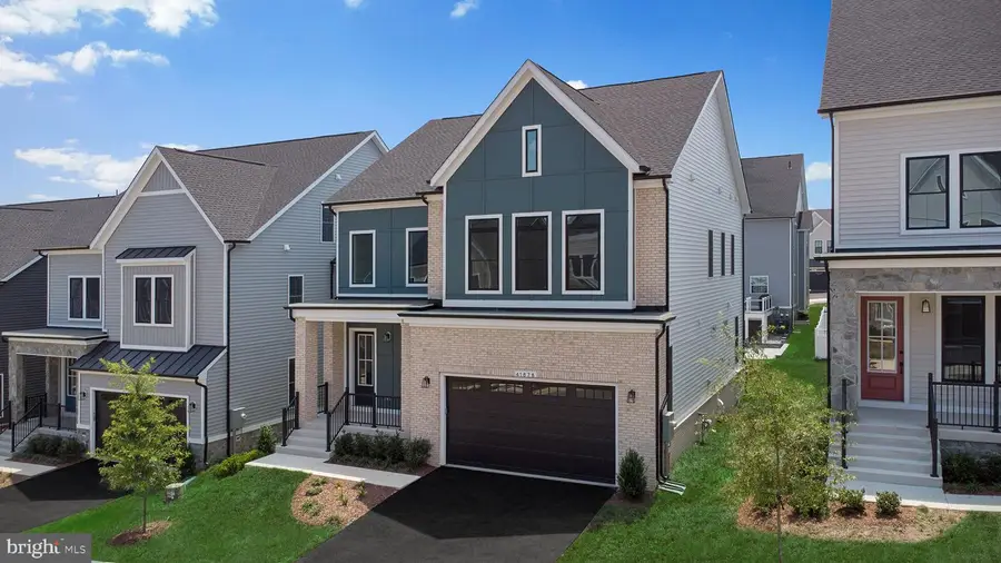 41878 Night Nurse Cir, Brambleton, VA 20148 - Image #3