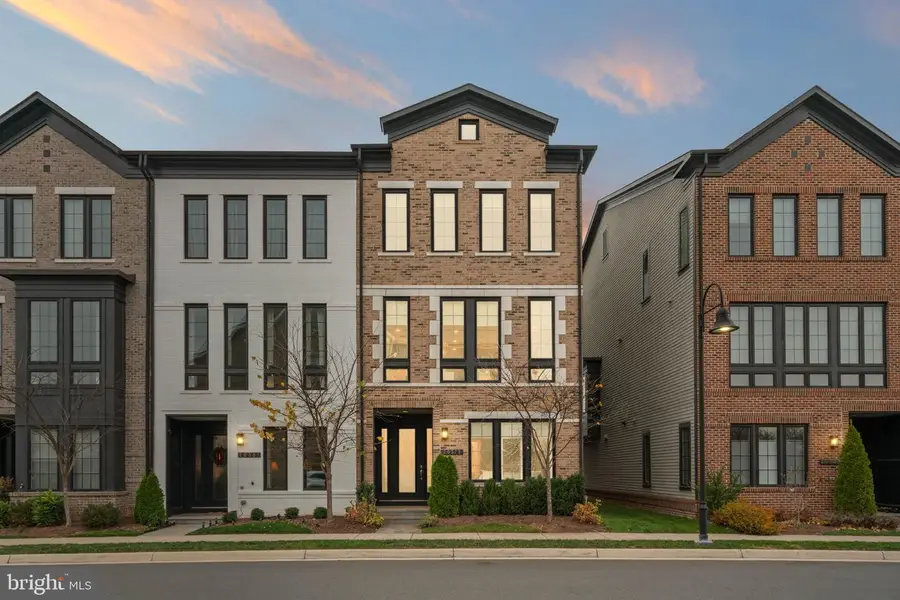 20379 Codman Dr, Ashburn, VA 20147 - Image #2