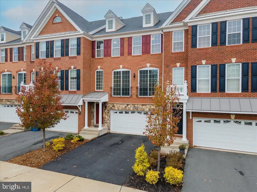 42822 Edgegrove Heights Ter, Ashburn, VA 20148 - Image #2