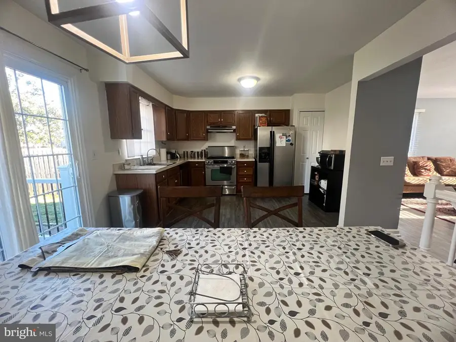 832 Smartts Ln Ne, Leesburg, VA 20176 - Image #2